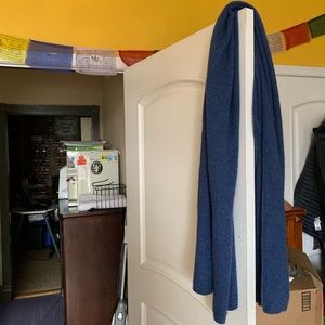 Club Monoco Cashmere blend scarf 🧣Blue